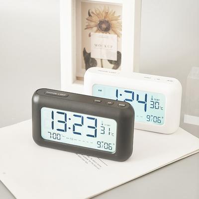Despertador de carregamento Relógio de cabeceira eletrônico de cabeceira de quarto simples Relógio digital LCD multifuncional Relógio de mesa com luz de fundo e soneca