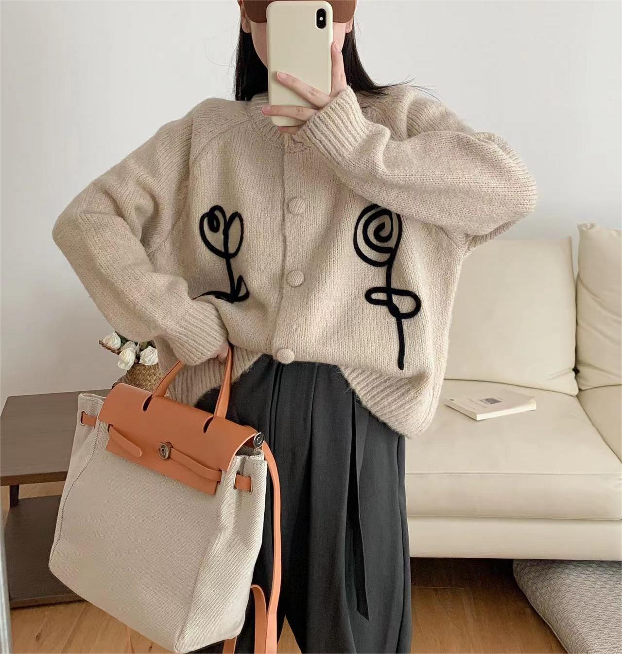 

Осенне-зимний женский свитер, вязаный крючком ручной работы, дизайн, чувство темперамента, вязаный кардиган с длинными рукавами, ленивый ветер One Size абрикосовый