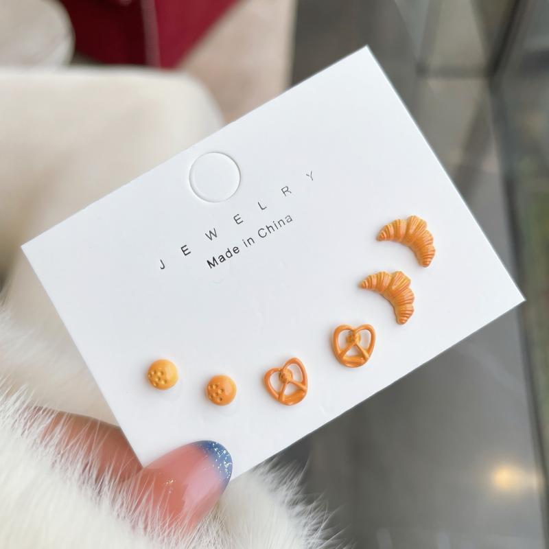 3Pair Mini Twisted Croissant Stud Earring Simulated Bread Earrings For Women Minimalist Food Fine Jewelry Bead Accessories