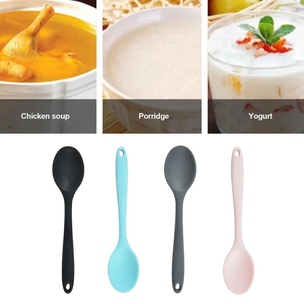 Food Grade Silicone Kitchen Utensils Accessories Solid Color 4 Color Long - Handled Soup Spoon for Kids Flatware