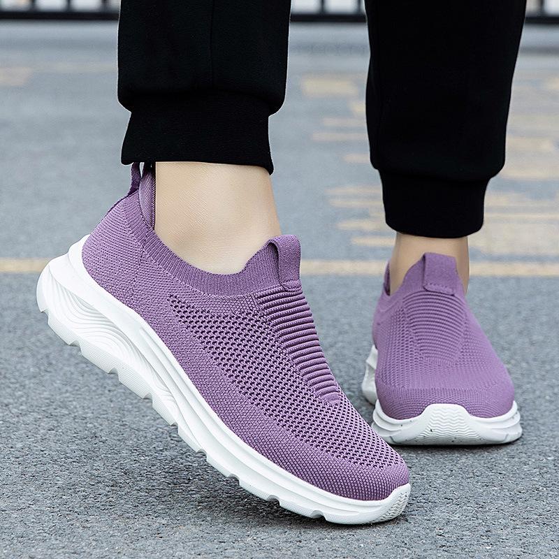 Women's Lightweight Non-Slip Walking Shoes for Seniors - Comfortable Old Beijing Cloth Sneakers for Mother's Summer Wear