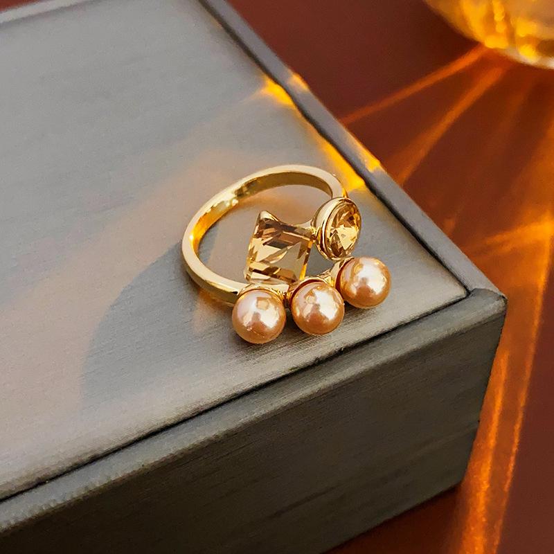 Zircon & Pearl Inlaid Square Open Ring – Elegant, Versatile Hand Jewelry for Women