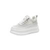 Scarpe con plateau in pelle scamosciata e microfibra da 7,5 cm, sneakers con zeppa per donna, scarpe estive, scarpe da ginnastica bianche traspiranti da donna