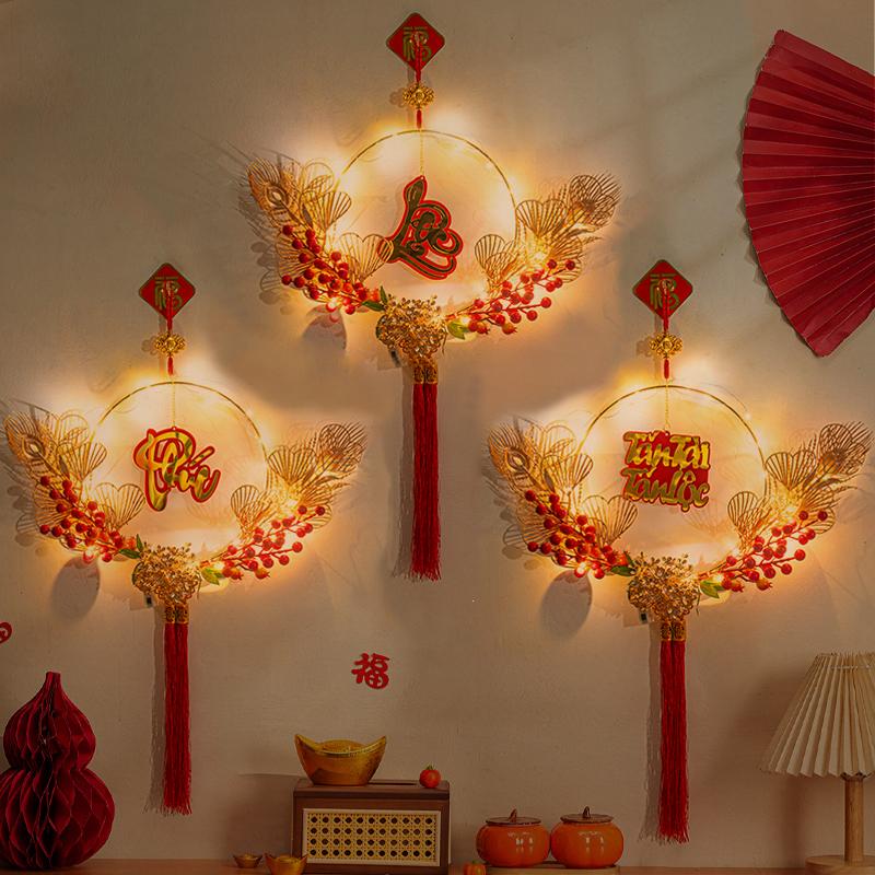2026 Neues Vietnamesisches Frühlingsfest Leuchtende Wanddekoration Chinesischer Knoten Quaste LED Simulierte Blume Rote Frucht Neujahrsgeschenke