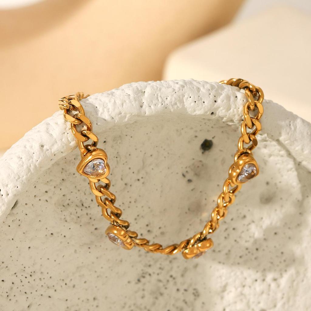 Luxurious Diamond Heart Bracelet - 18k Gold-Plated Stainless Steel with Zircon Encrusted Titanium.