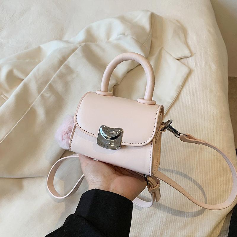 New Fashion Versatile Trend Lock Bag Single Shoulder Portable Oblique Span Women's Bag Free Pendant