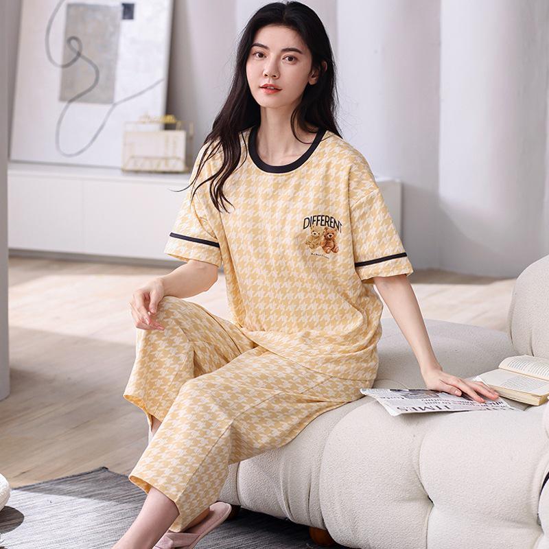 Women's Summer Korean-Style Cotton Cropped Pajamas with Split Sleeves - Cute, Versatile Two-Piece Set for Home or Outdoor Wear.