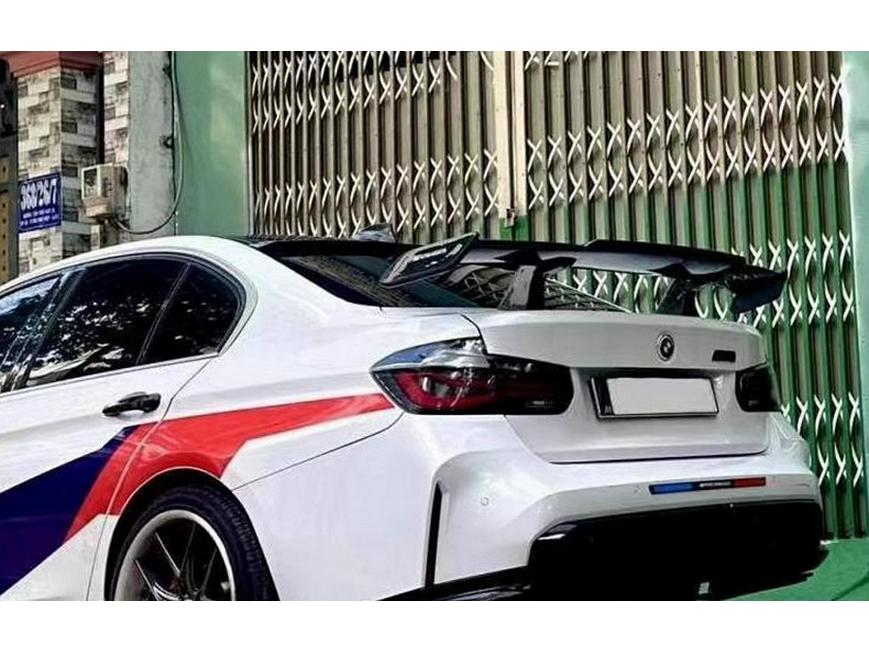 Universal Car Rear Spoiler: MP Style Anti-collision Fashion Decoration for Trunk