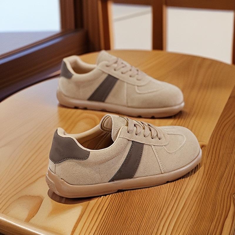 

Foreign trade moral training shoes women s 2025 spring and summer new retro casual sports board shoes soft sole fashion caramel women s shoes 36