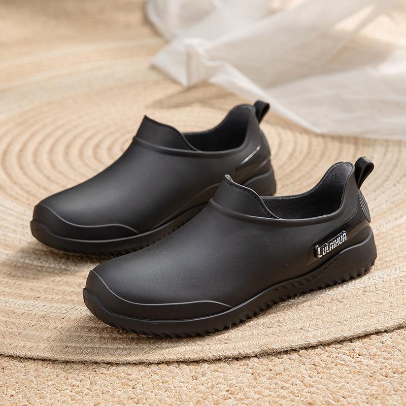 

Весенне-осенние дождевые туфли женские водонепроницаемые туфли кухонные рабочие нескользящие короткие пластиковые туфли для улицы взрослые всесезонные водные сапоги модные 40 чёрный