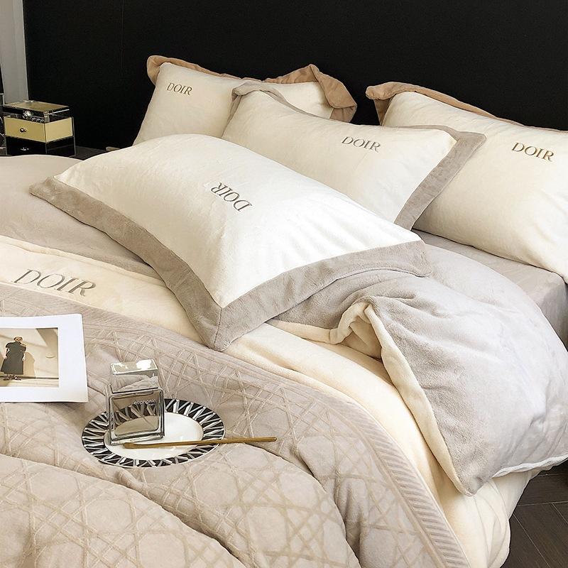 Kategoria zimowa A Mąka Mleczna Zestaw czterech sztuk Wysokiej klasy dwustronna mąka zagęszczony kołnierz Coral Mąka Kołdra Okładka