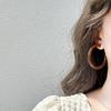 Elegante minimalistische C-förmige Ohrringe aus silbernem Harz: Vintage-inspirierte, vielseitige High-End-Stecker für Damen