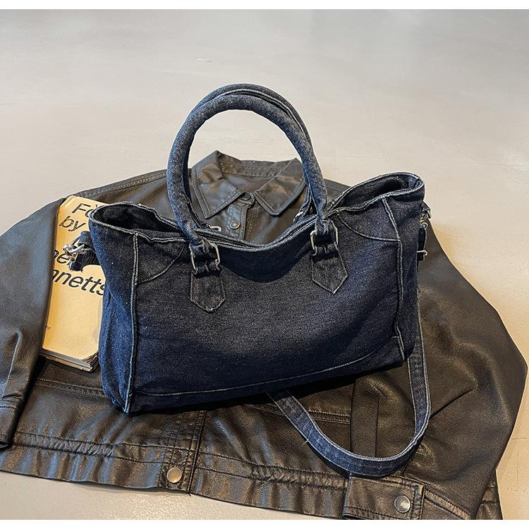 

Niche design commuter handbag 2025 women s fashion trend versatile women s commuter shoulder crossbody backpack темно-синього кольору