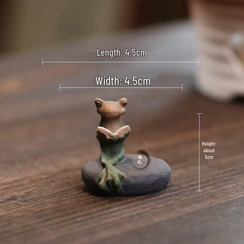 Yixing Zisha Learning Frog Tea Pet: Handmade Creative Frog Figurine Sculpture, Small Ornament for Tea Play.