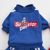 Haustierkleidung: Vierbeiniges Fleece-Sweatshirt für Hunde – Herbst/Winter Skateboard-Stil
