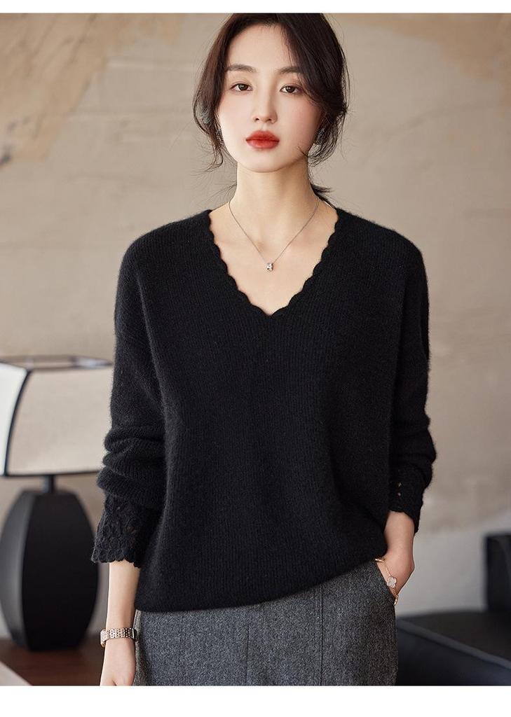 Early Autumn V-Neck Crochet Lace Wool Sweater – 100% Wool, Loose Fit, Long Sleeve for Women