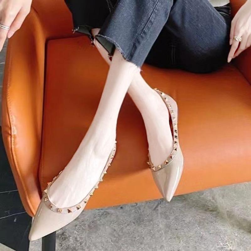 Pointed head rivet single shoes femininity patent leather outer wear willow laden shoes gentle nude flat shoes women