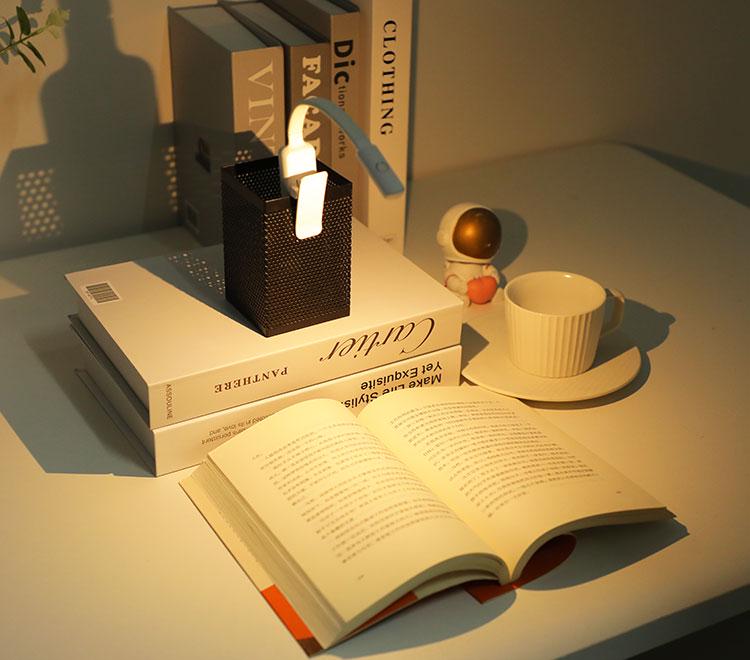 Rechargeable Mini Clip-On Reading Lamp - Dormitory & Bedside Study Light