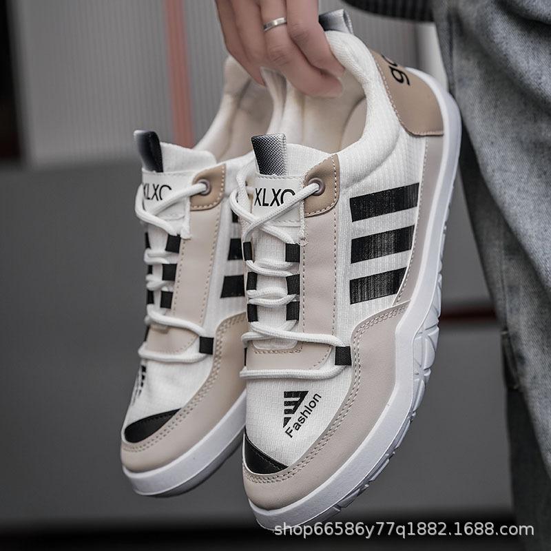 Herrenschuhe Sommer neu Mesh atmungsaktiv kleine weiße Schuhe Schnürer lässige Board-Schuhe flacher Absatz Sport drei Streifen Trend