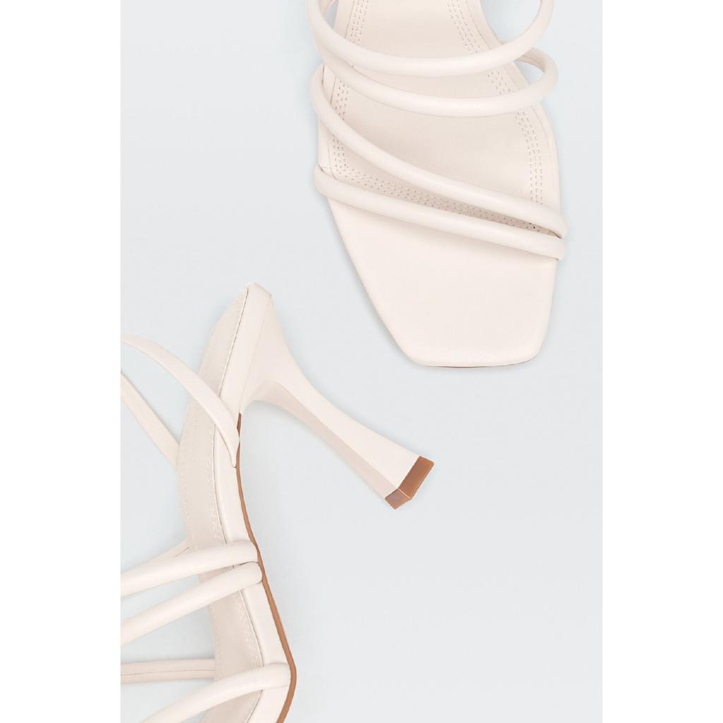 Sandallu bombé avec bande