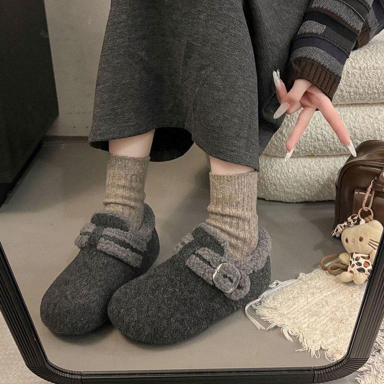 Woolen shoes, small people with heightened thick soles, gray Birkenstocks, winter velvet warm outer cotton shoes