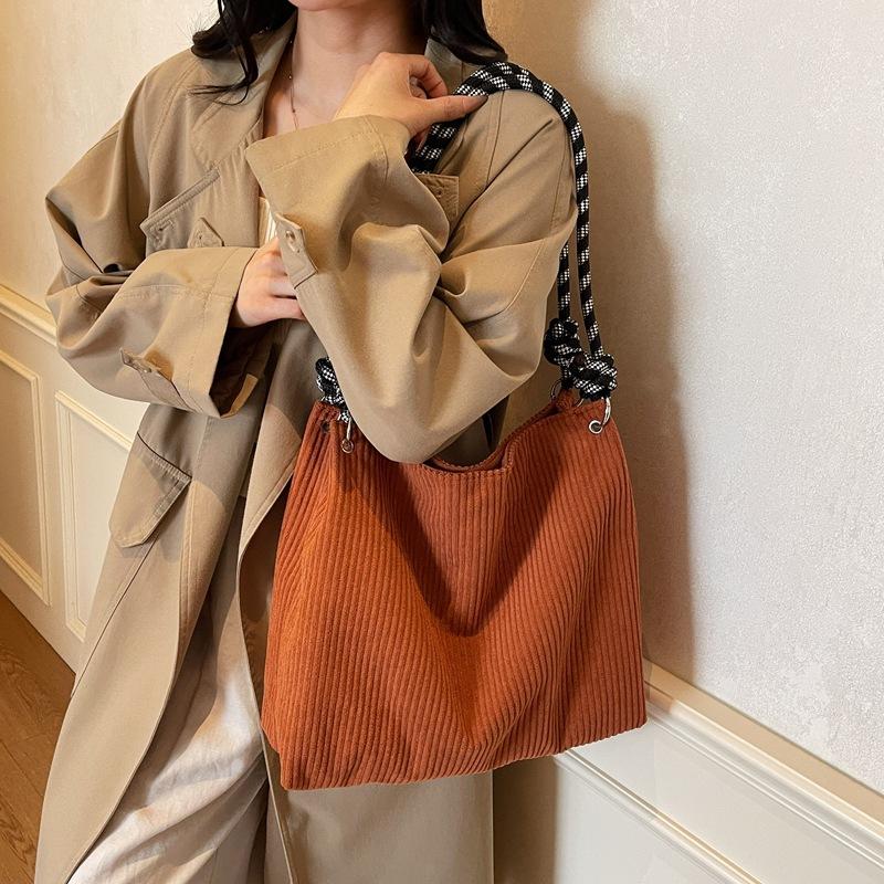 2025 Autumn New Casual Large-capacity Women's Shoulder Bag Popular Corduroy Fashion Simple Underarm Bag Trendy Bag