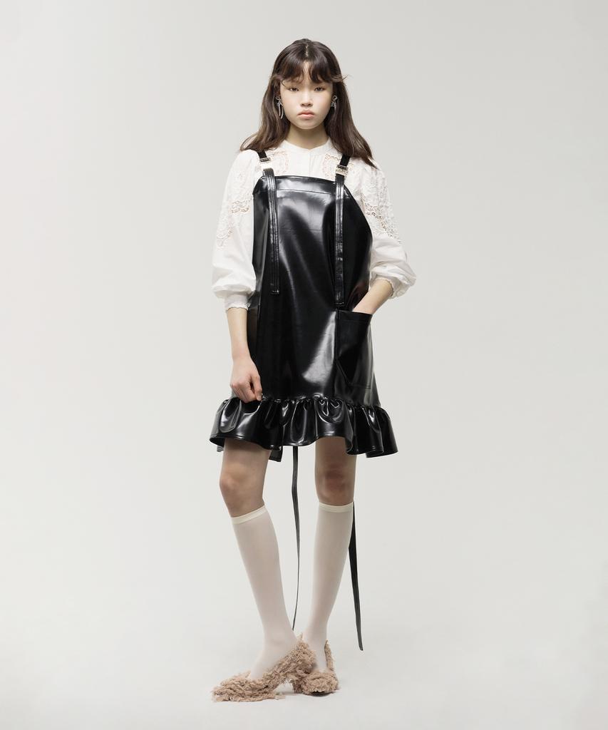 Eipeuleonwei Enamel Frill Apron Black
