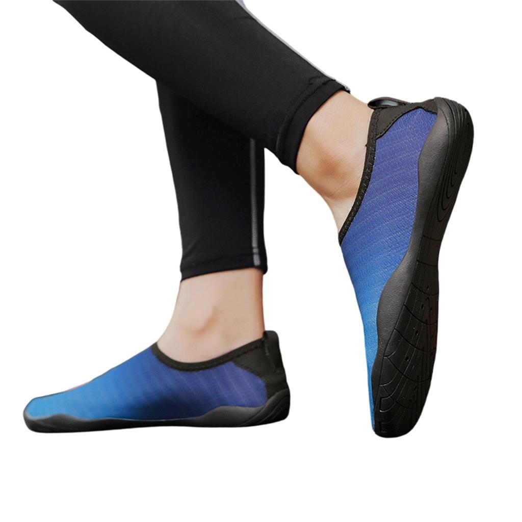 Unisex Water Shoes Quick Dry Aqua Socks Lightweight Barefoot Swim Shoes for Beach Pool Surf Yoga Exercise Walking
