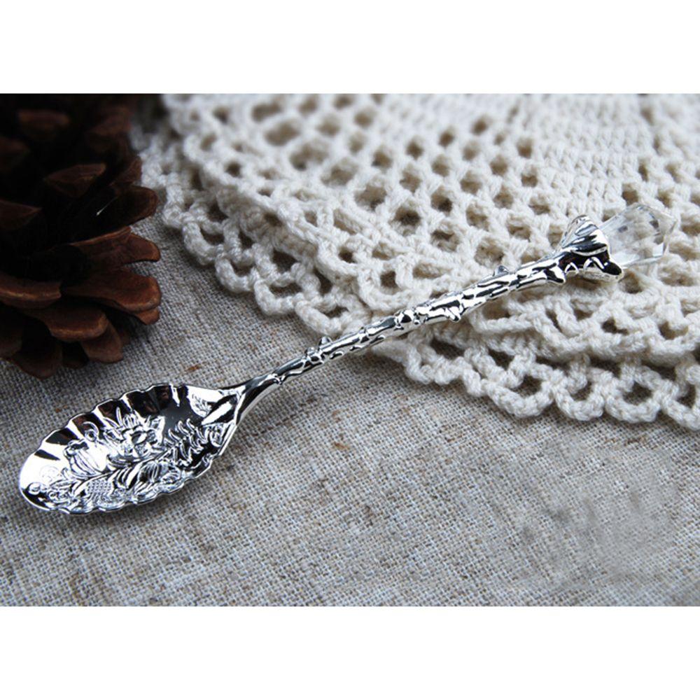 1 pz Cucchiaino da caffè vintage Cucchiaino da tè con fiore intagliato Cristallo Cucchiaio da latte Cucchiaio da gelato zucchero torta Accessori da cucina
