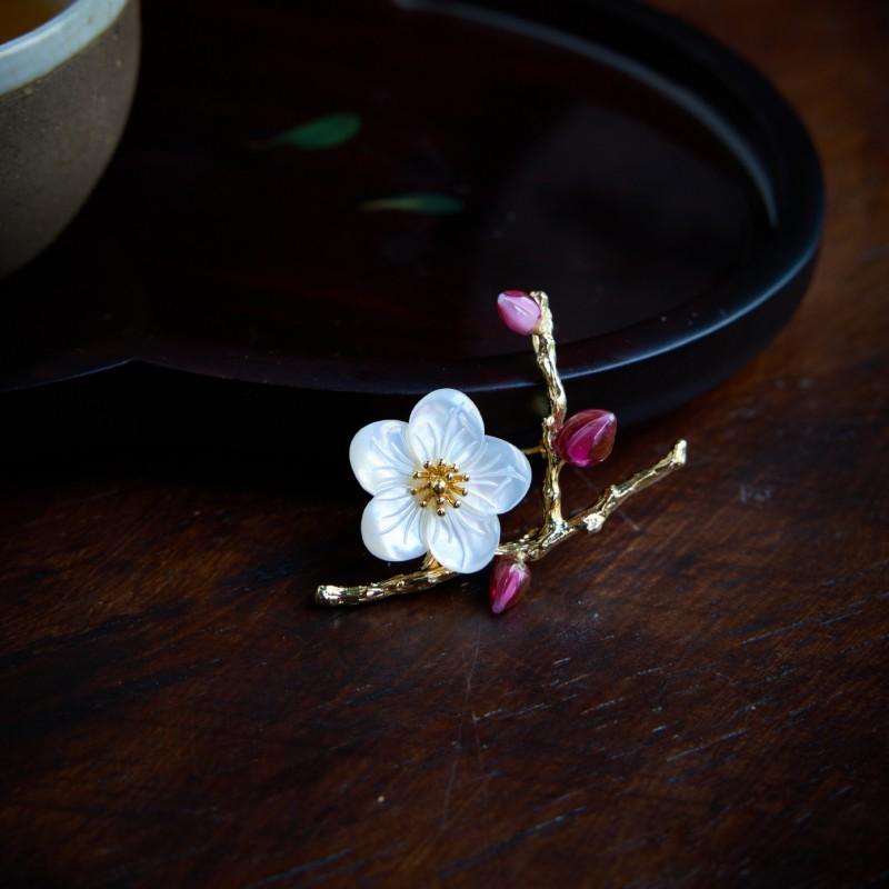 Elegant Plum Blossom Brooch Vintage Style Mother Of Pearl Inlay Luxury Womens Clothing Accessory Floral Design