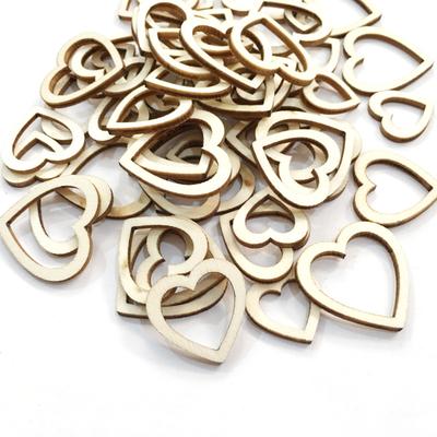 100 Pcs/set Hollowed Peach Heart-shaped Wooden Pieces Natural Wood-color Style Crafts Ornaments Carved Painted Diy Material