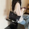 Fashionable Retro Large Capacity Casual Handbag, Shoulder Bag with Shoulder Strap, Crossbody Tote Bag for Commuting.