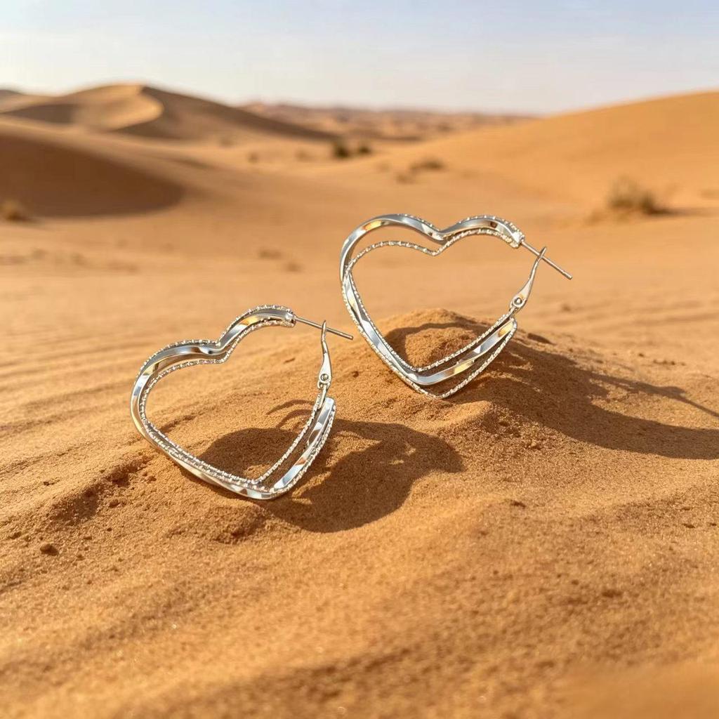 European & American Style Multi-layer Heart Ear Cuff Earrings for Women - Korean Luxury Peach Heart Niche Accessory