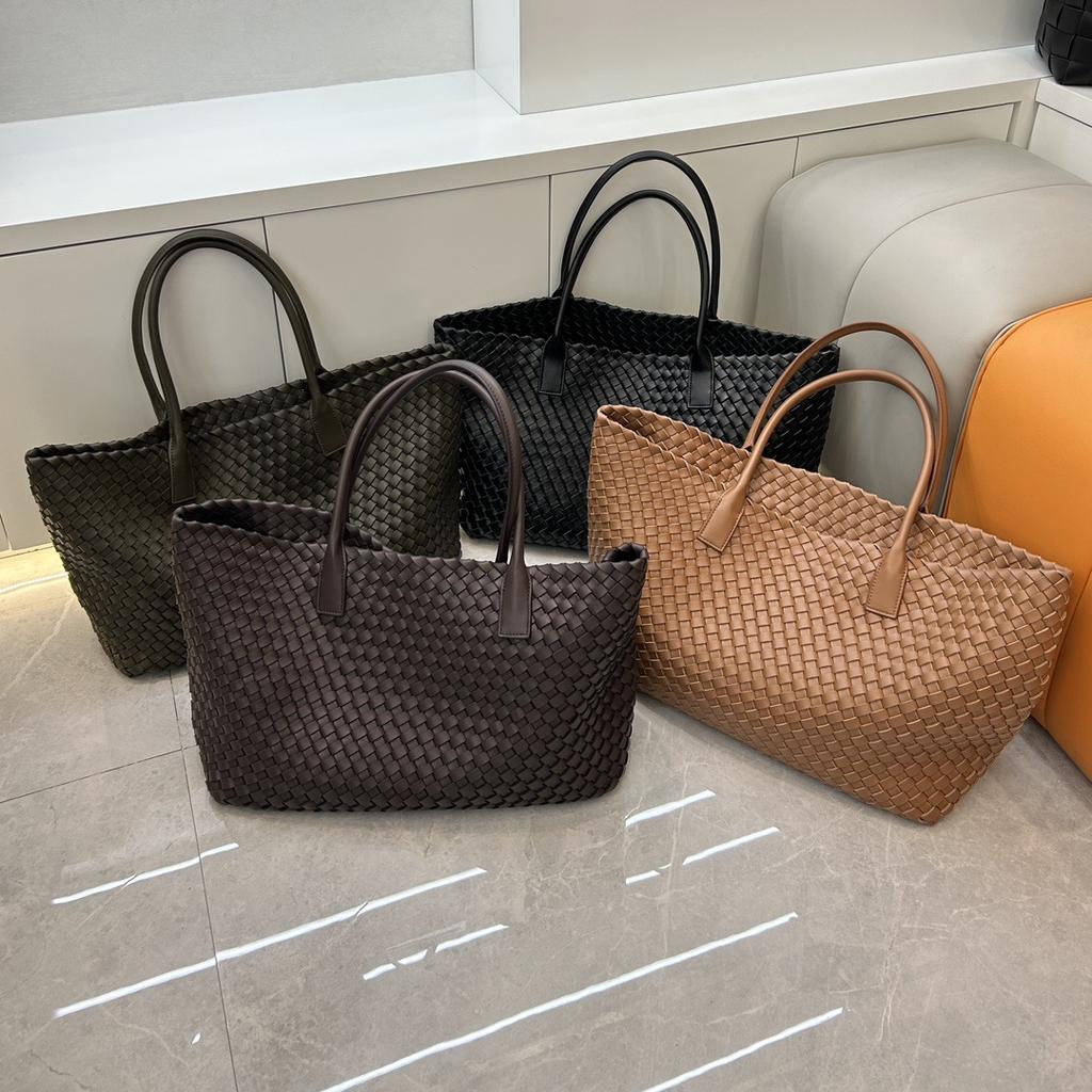 2025 Cross-border Explosion, Genuine Leather Woven Vegetable Basket, Cowhide Tote, Large-capacity Underarm Hand-held Large Bag, Women's Foreign Trade