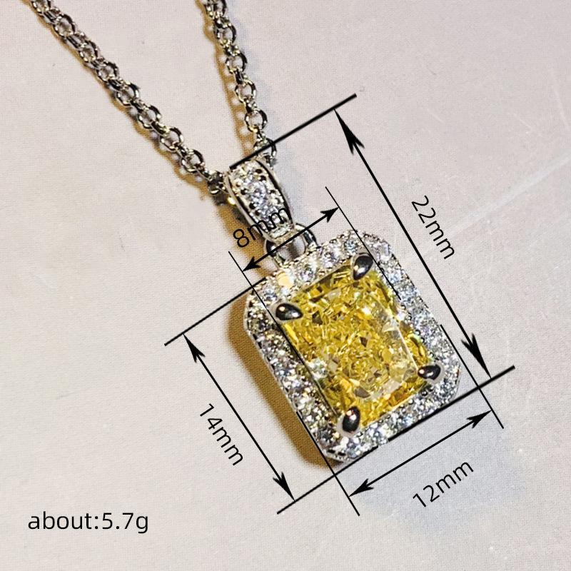 Light Luxury Heavy Industry Square Necklace, High-End Exquisite Popular Pendant, Live Broadcast Hot-Selling Princess Necklace.
