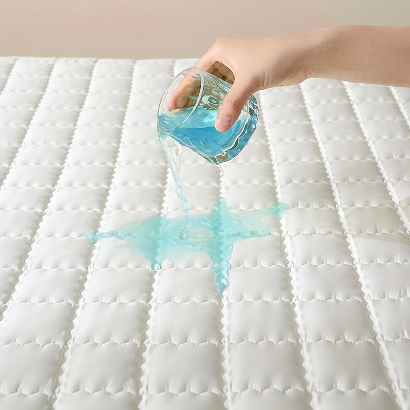 1pc Soft and Breathable Class A Maternal and Child Grade Thick Mattress Cover,100% Waterproof Mattress Protector (No Pillowcase)
