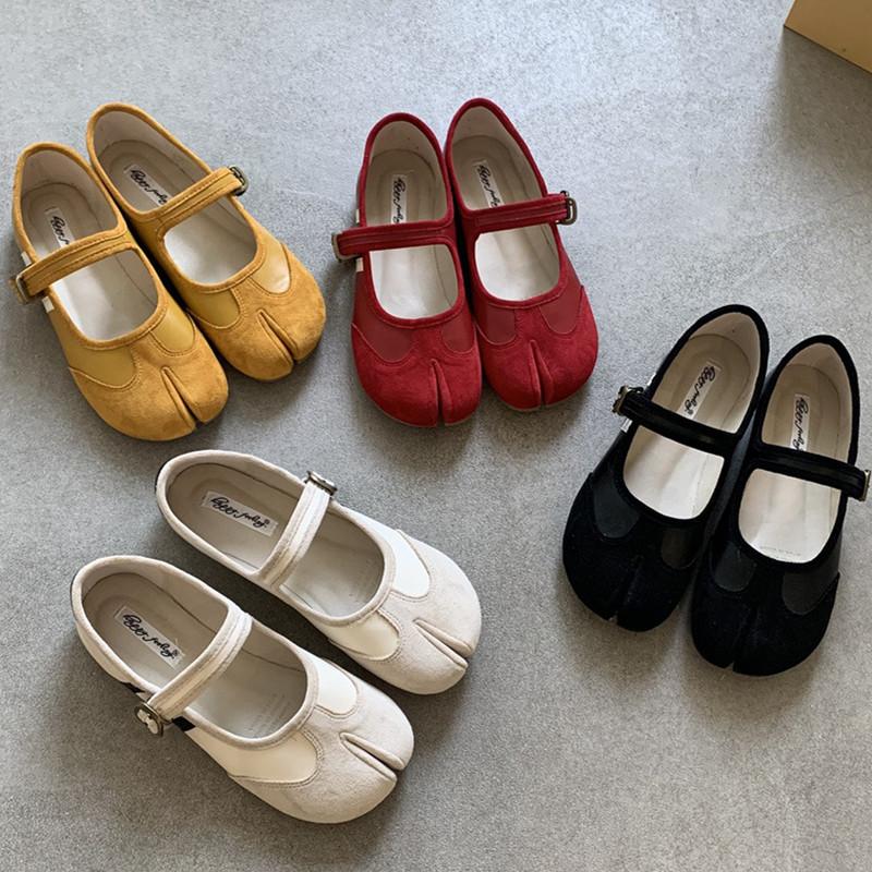 Fashion IPPEUM Red Ballet Sneakers Split Toe Ballerinas Flats Buckle Straps Tabis Sneakers Ballet Shoes