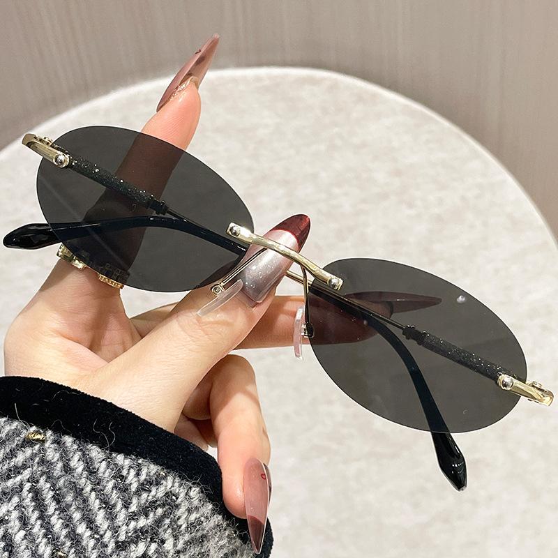 Rimless Sunglasses Rectangle Fashion Popular Women Shades Small Square Eyeglasses for Female Male Summer Traveling Oculos