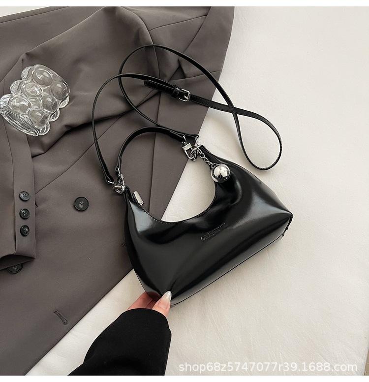 Casual Dumpling Bag Niche Crossbody Bag 2025 Spring New Trendy Underarm Bag Korean Version Commuter Korean Girl Bag