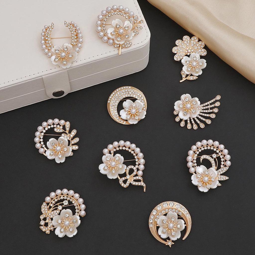 Autumn-Winter Plum Blossom Brooch: Versatile, Fashionable Flower Corsage for Added Elegance