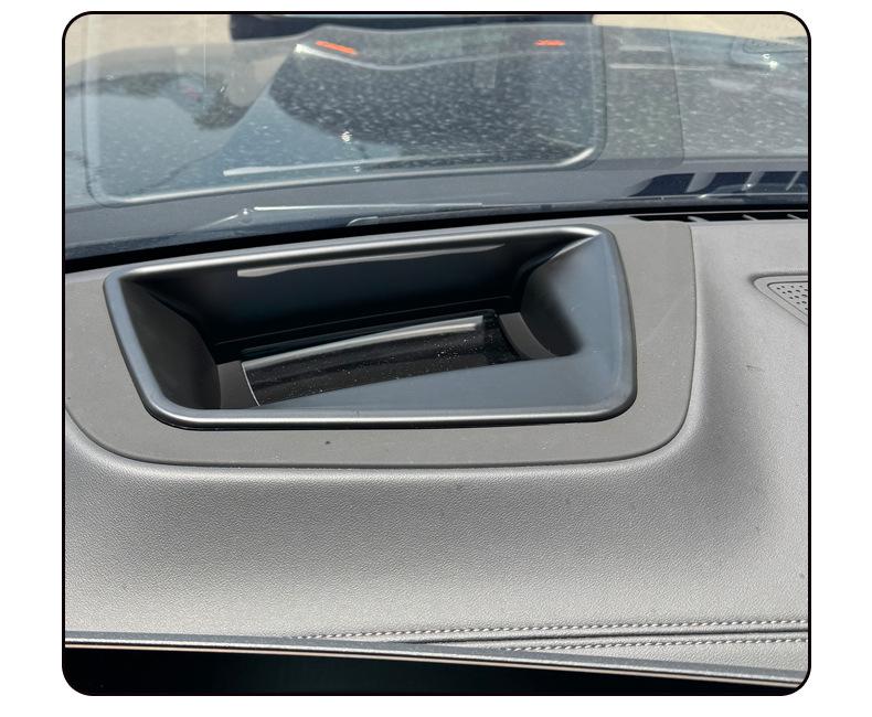 BMW X5L HUD Display Protective Cover: Curved 6D Design, Scratch-proof, Anti-reflective Interior Accessory.