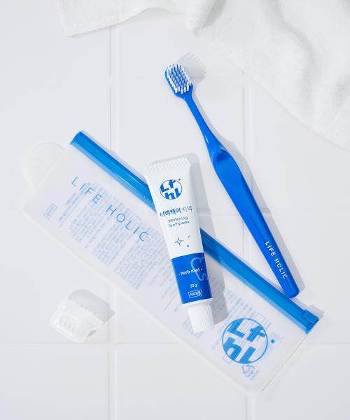 [Travel Essential] Portable Travel Whitening Toothpaste & Toothbrush Set