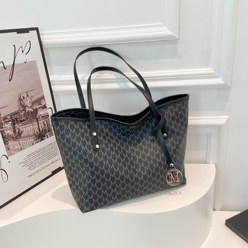 

Вместительная сумка-тоут для поездок на работу, персонализированный нишевый дизайн, женская, для отдыха, новая модная, зарубежная, высококлассная, на плечо чёрный