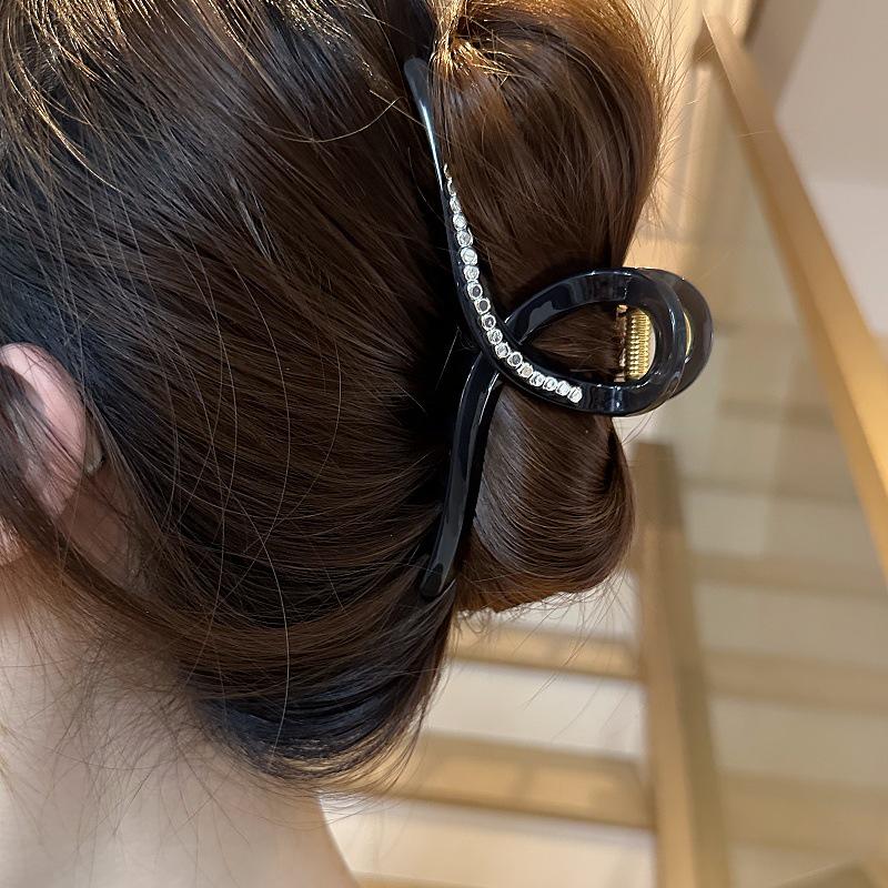 Korean Versatile Alloy Claw Hair Clip for Simple Updo