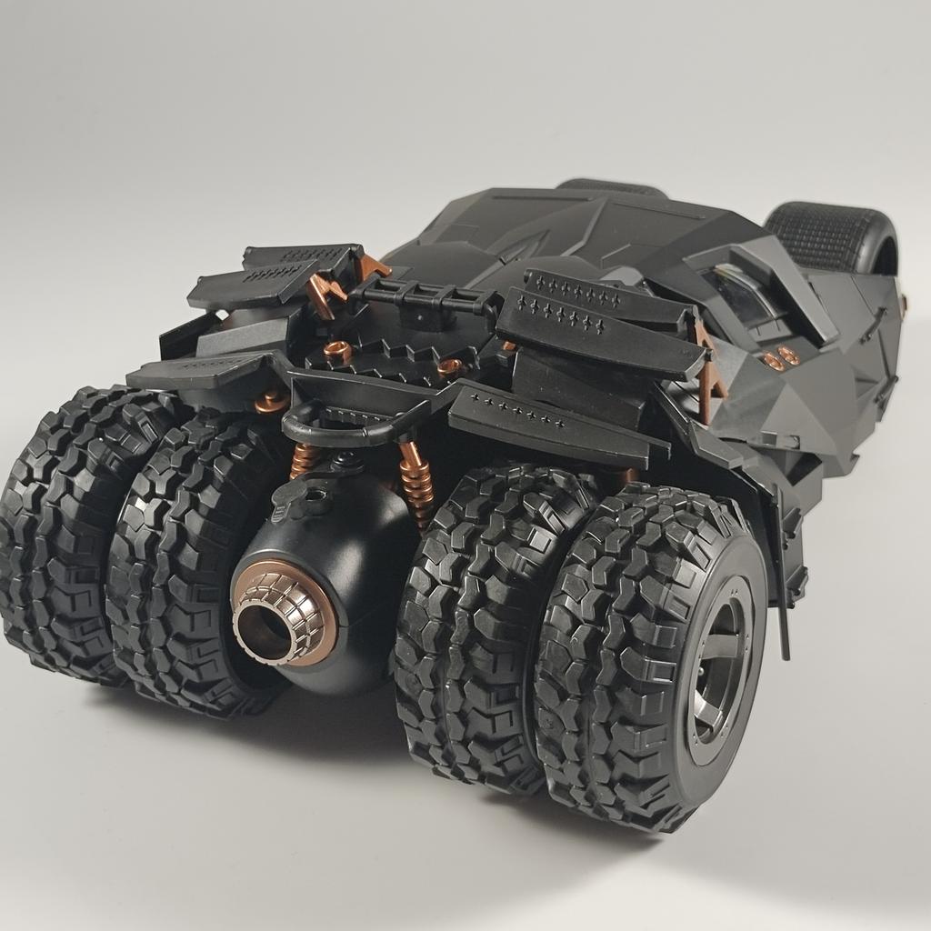 1:18 Batmobile Tumbler Alloy Diecast Model Sound Light Car Spray Function Toy Display Ornament Toys For Kids Gift For Children