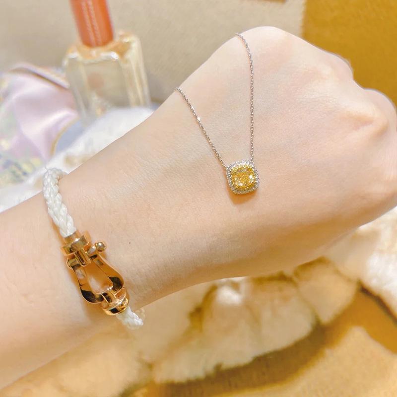 18 Karat Vergoldete Gelbe Diamanten Anhänger Halskette, Luxuriöse Damen Schlüsselbeinkette mit Naturfarbenen Diamanten