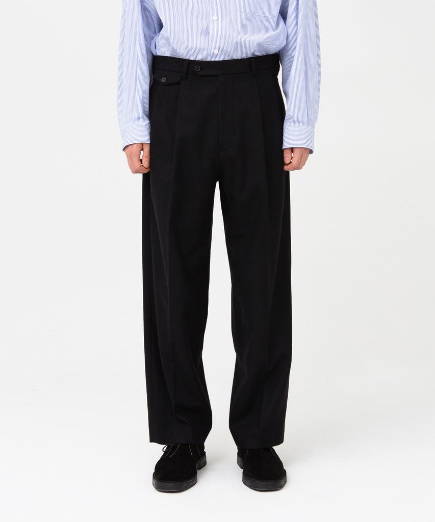 Beulaunyadeu Pure Wool Two-Tuck Pants, Black