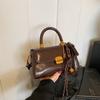 Vintage Mode Top-Griff-Taschen Für Damen Klappenform Schulter Crossbody-Tasche Mit Anhänger 2026 Winter Neu Luxus Designer Handtasche