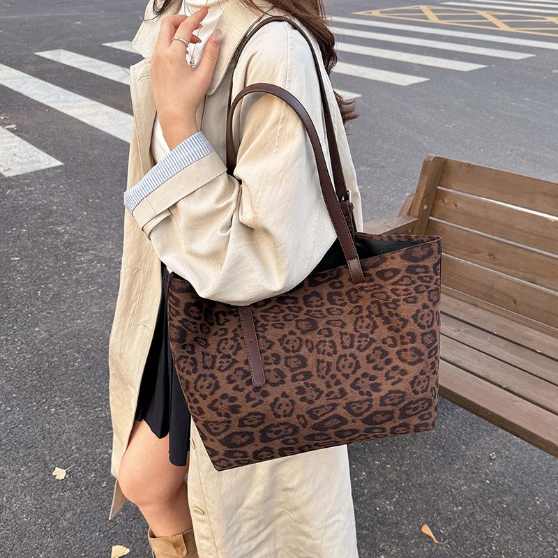 Tote Bag, Women's Casual Single-shoulder Bag, Versatile and Large-capacity Commuter Underarm Bag