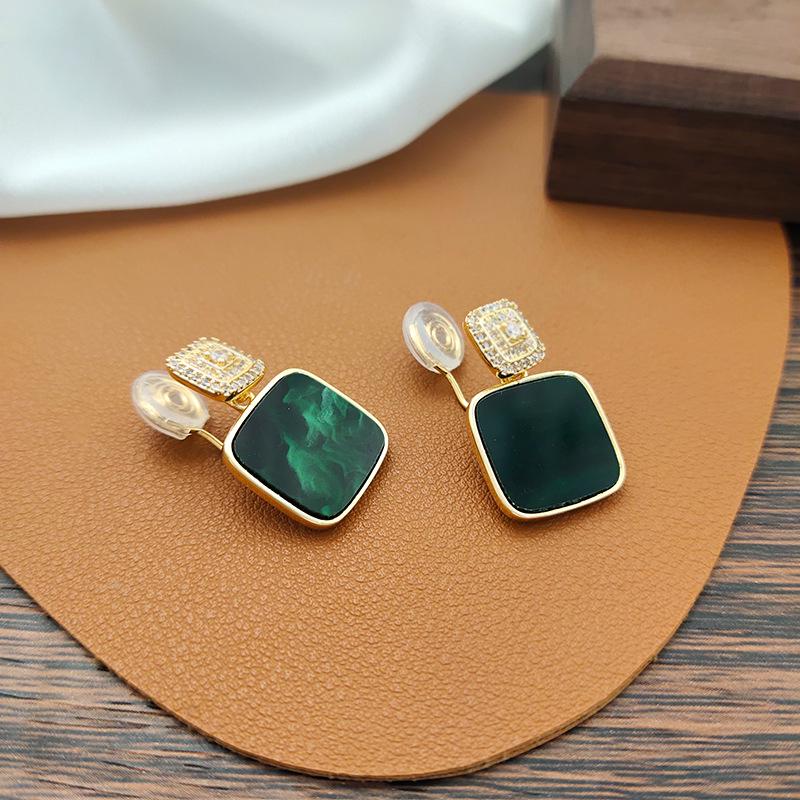 

Трендовые геометрические квадратные серьги без прокола 2023 года – Роскошные женские клипсы для ушей на осень и зиму золотой